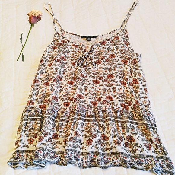American Eagle Outfitters Tops - American Eagle  Floral💋🌸